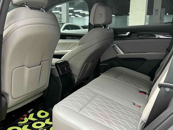 Фото 7 - BYD Tang Hybrid/EV