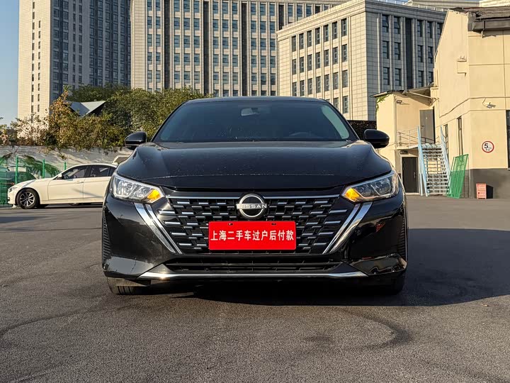 Фото 2 - Nissan Sylphy