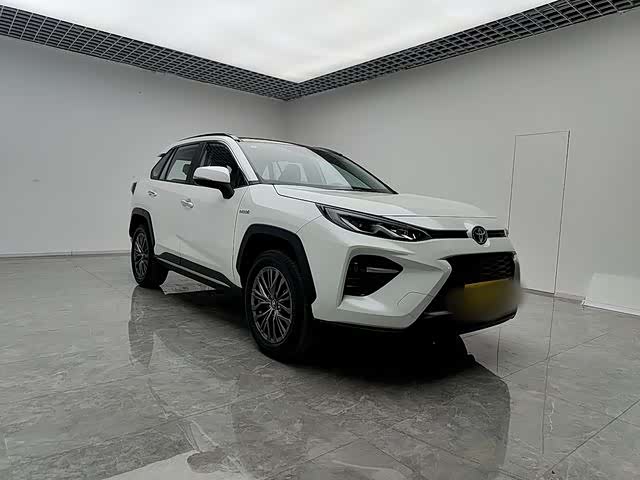 Photo 3 - Toyota Wildlander