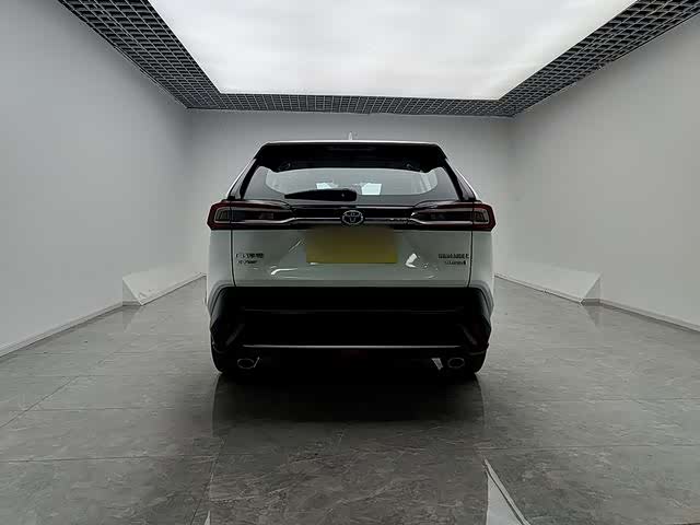 Photo 5 - Toyota Wildlander