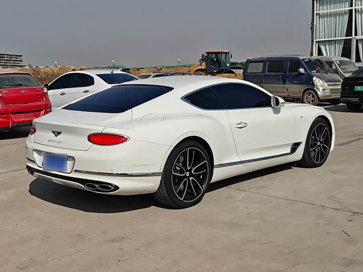 Фото 3 - Bentley Continental GT