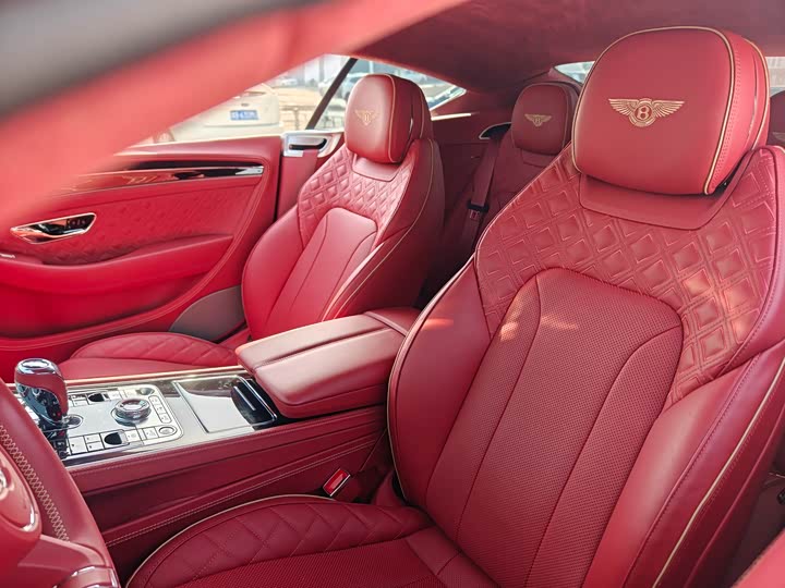 Фото 4 - Bentley Continental GT