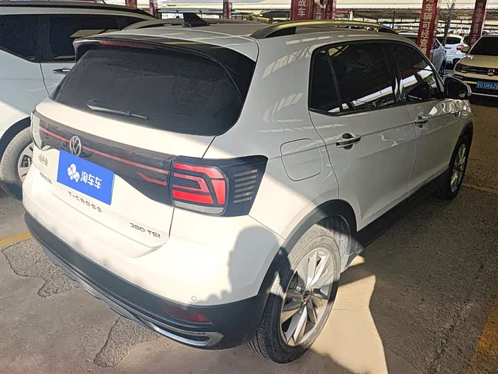 Фото 3 - Volkswagen T-Cross