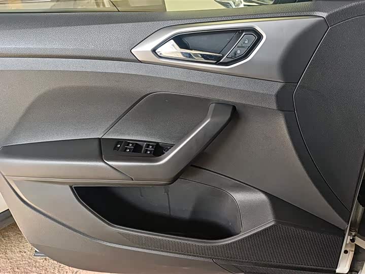 Фото 7 - Volkswagen T-Cross