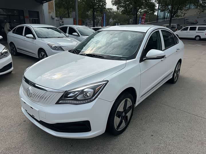 Фото 1 - Dongfeng Aeolus E70