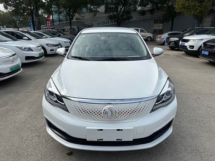 Фото 2 - Dongfeng Aeolus E70