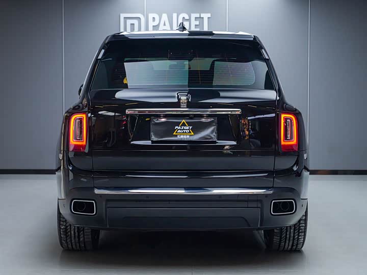 Фото 6 - Rolls-Royce Cullinan