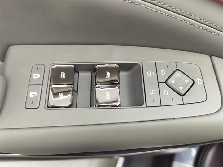 Фото 9 - Denza N9