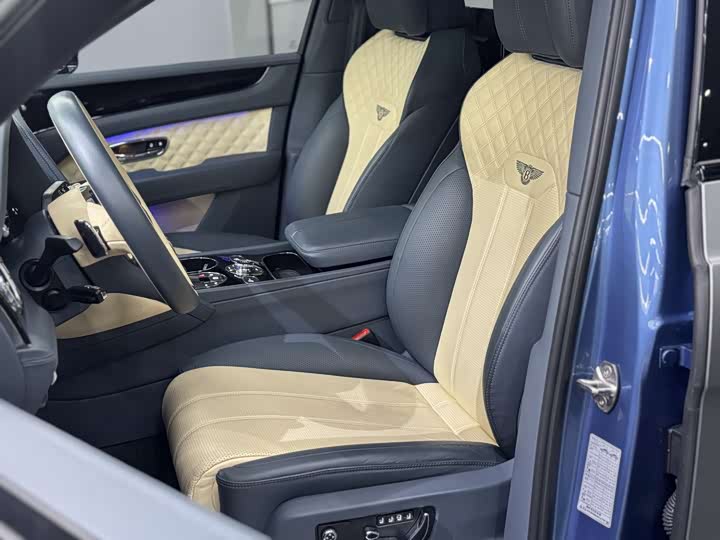 Фото 9 - Bentley Bentayga