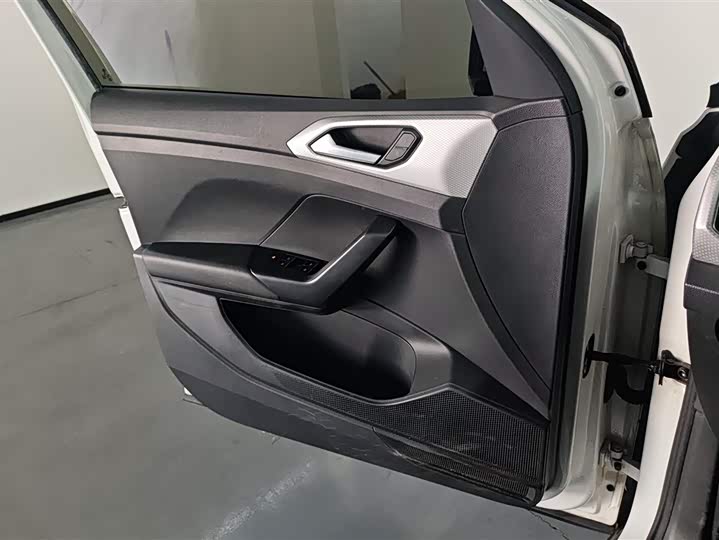 Фото 7 - Volkswagen Tacqua