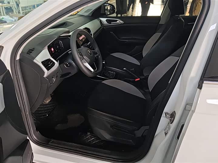 Фото 9 - Volkswagen Tacqua