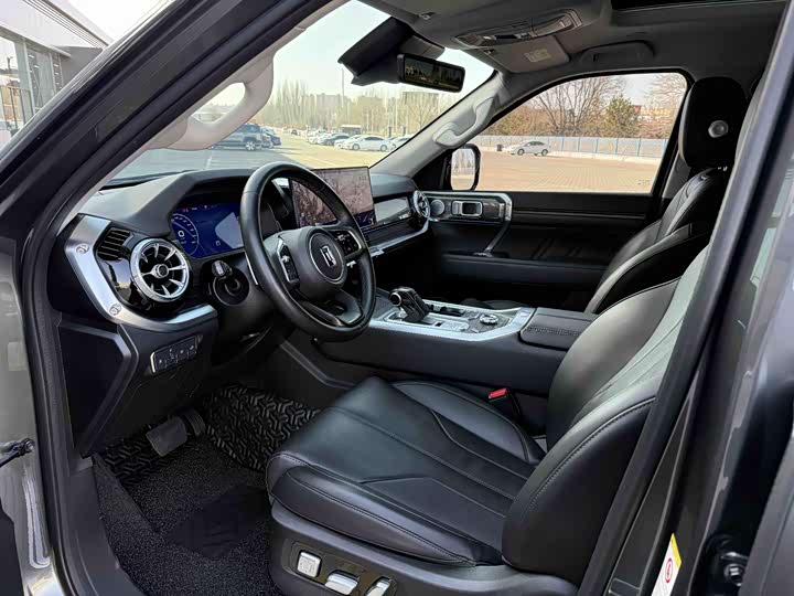 Фото 5 - Tank 400 Hybrid