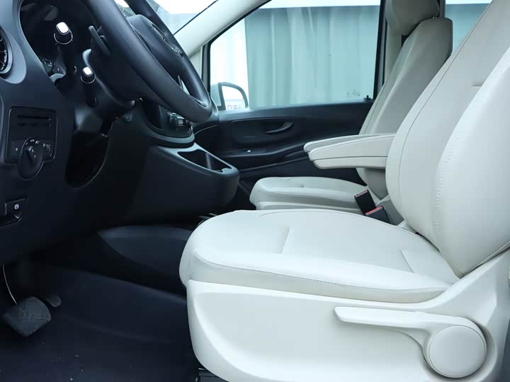 Фото 4 - Mercedes-Benz Vito