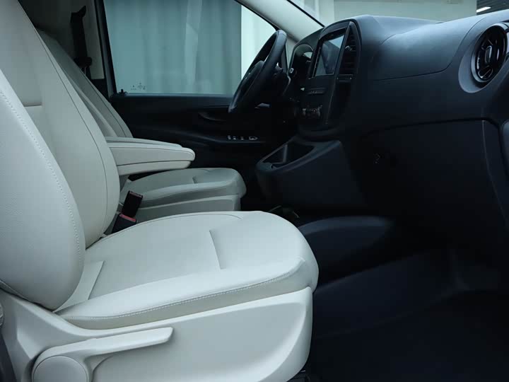 Фото 6 - Mercedes-Benz Vito