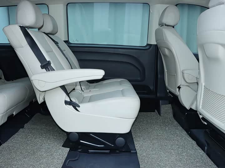 Фото 8 - Mercedes-Benz Vito