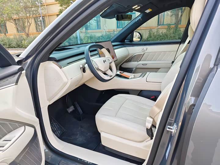 Фото 3 - Nio Onvo L90