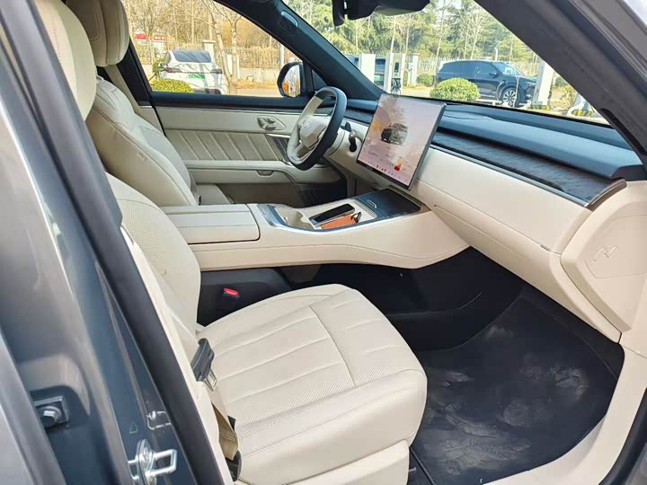 Фото 5 - Nio Onvo L90