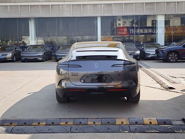 Фото 6 - Avatr 12