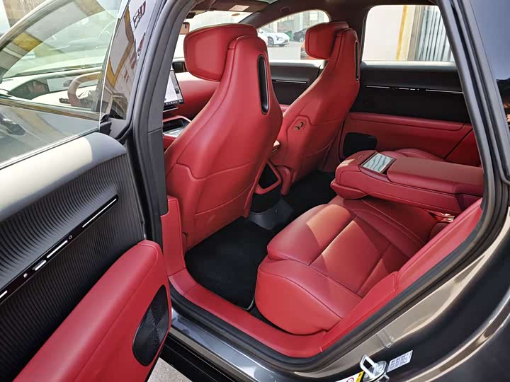 Фото 9 - Avatr 12