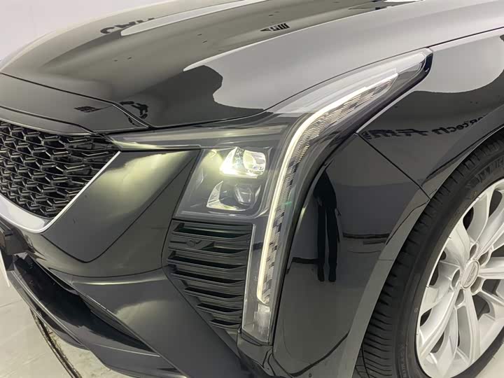 Фото 9 - Cadillac CT5