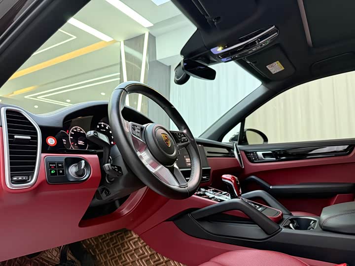 Фото 5 - Porsche Cayenne