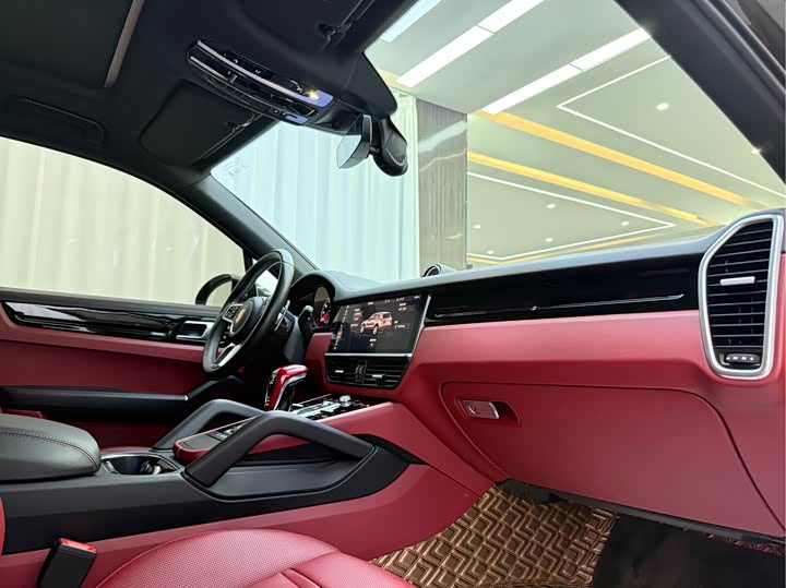 Фото 9 - Porsche Cayenne