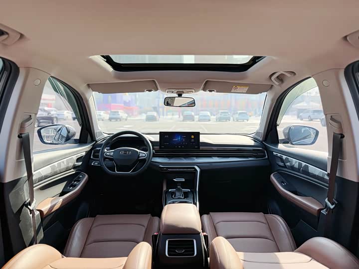 Фото 9 - Geely Vision X6