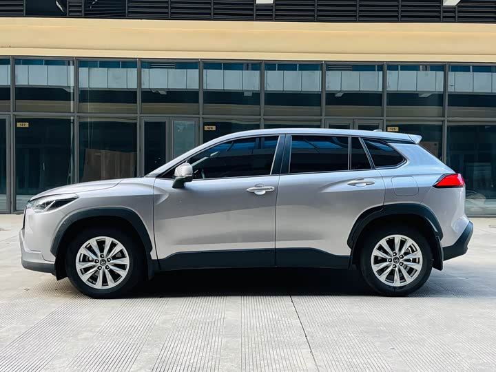 Фото 8 - Toyota Corolla Cross