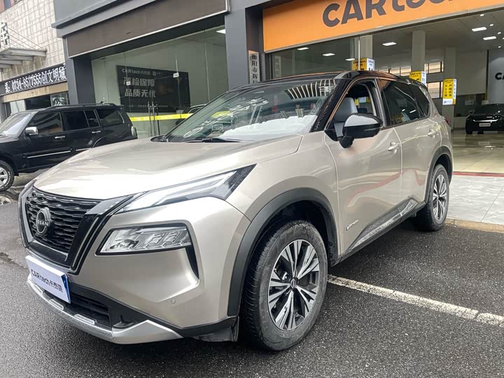 Фото 2 - Nissan X-Trail