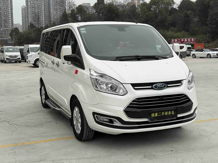 Фото 3 - Ford Tourneo