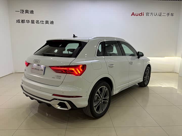Фото 4 - Audi Q3