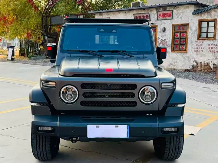 Photo 2 - BAW 212 T01