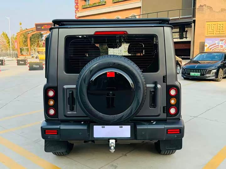 Photo 8 - BAW 212 T01