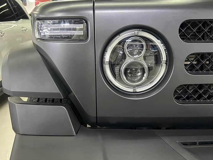 Photo 9 - BAW 212 T01