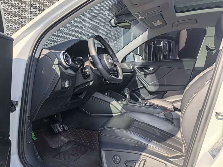 Фото 9 - Audi Q2L
