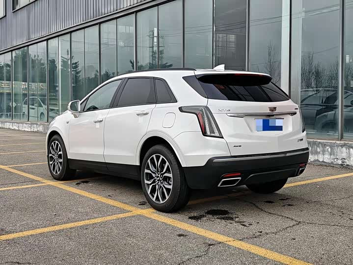 Фото 4 - Cadillac XT5