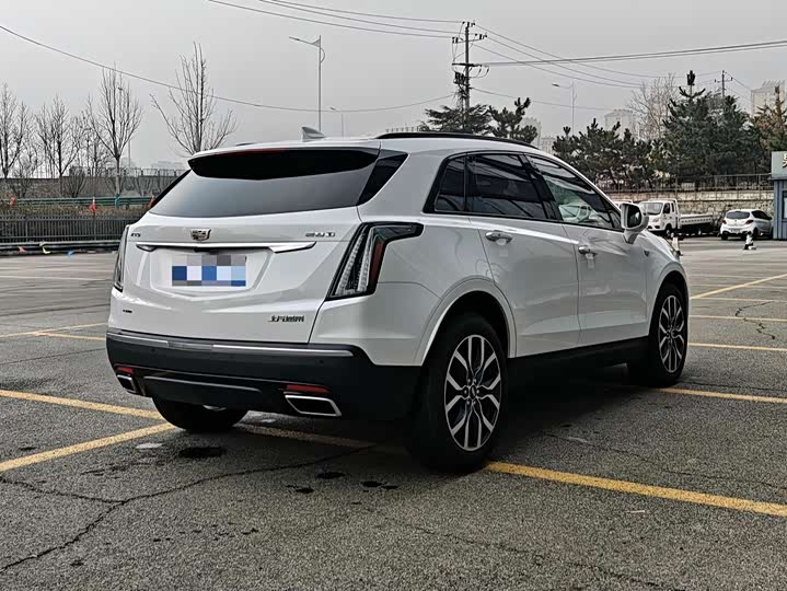 Фото 6 - Cadillac XT5