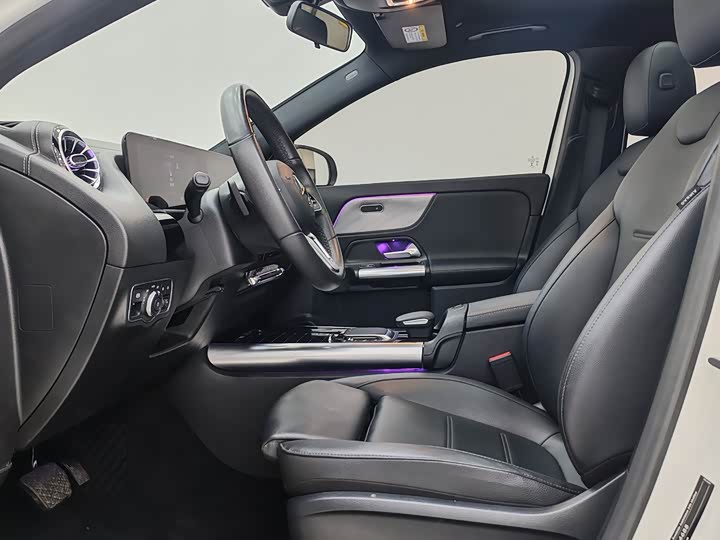 Фото 7 - Mercedes-Benz GLA-Class