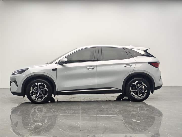 Фото 3 - BYD Yuan Plus