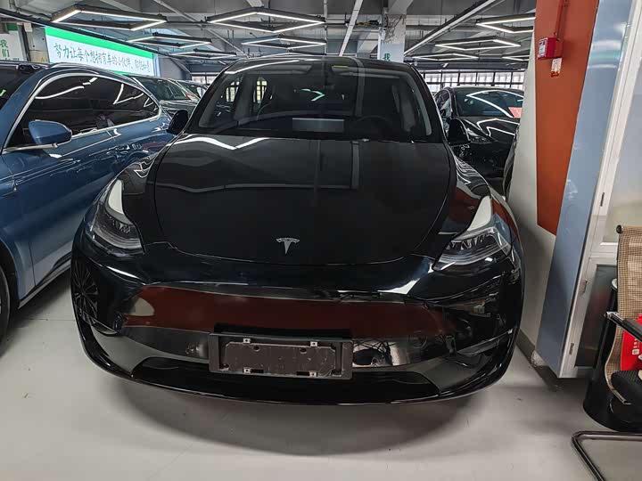 Фото 2 - Tesla Model Y