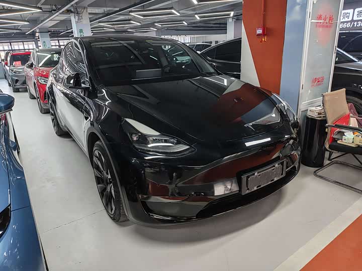 Фото 3 - Tesla Model Y