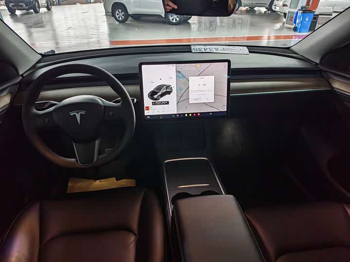 Фото 6 - Tesla Model Y