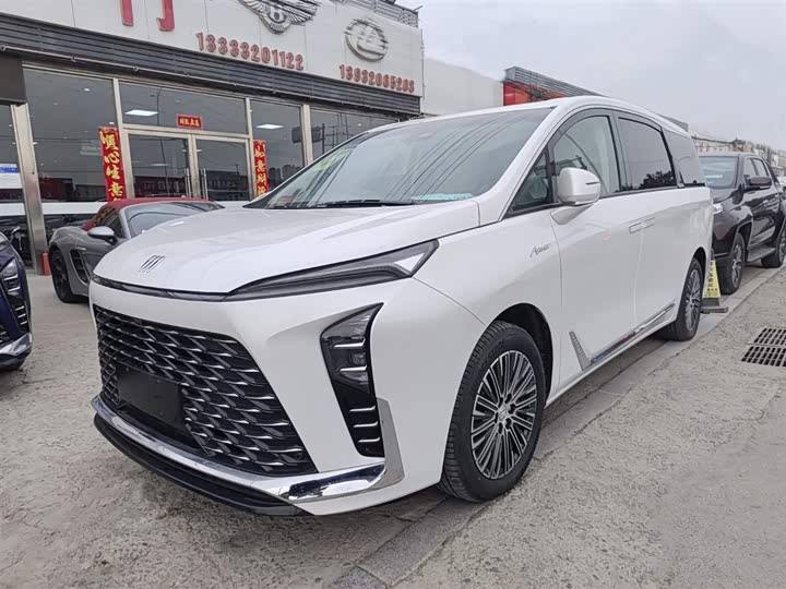 Фото 1 - Buick GL8 Hybrid