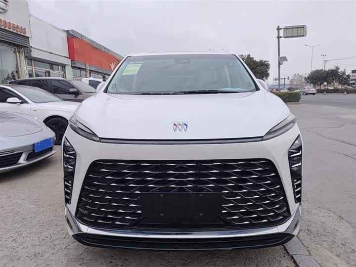 Фото 2 - Buick GL8 Hybrid