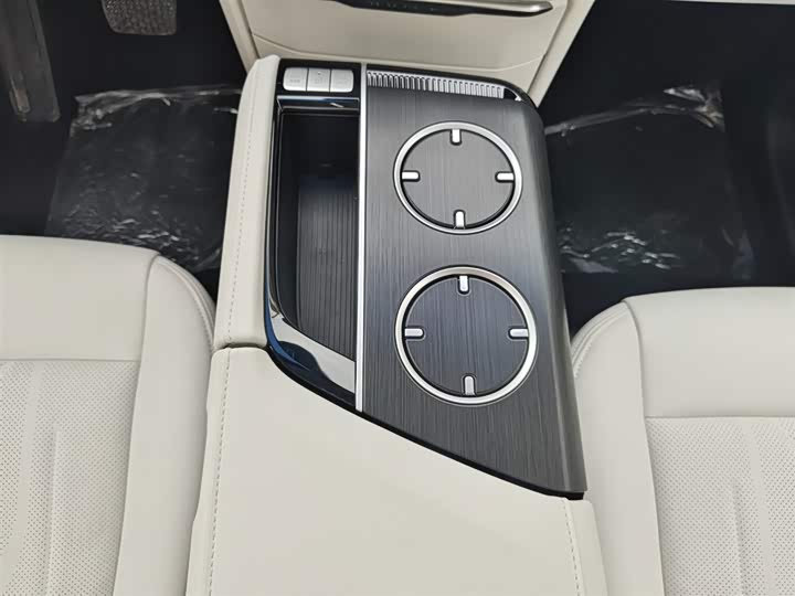 Фото 8 - Buick GL8 Hybrid