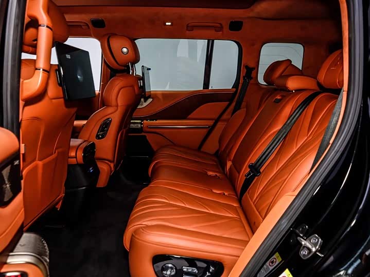 Фото 9 - BYD Yangwang U8