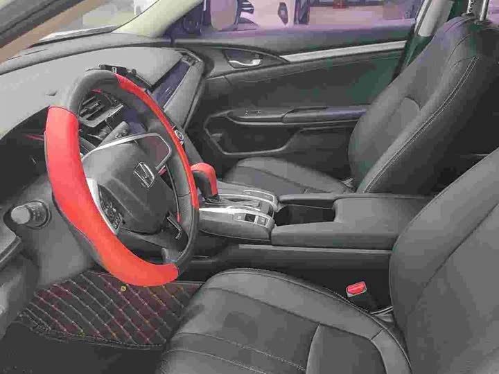 Фото 7 - Honda Civic