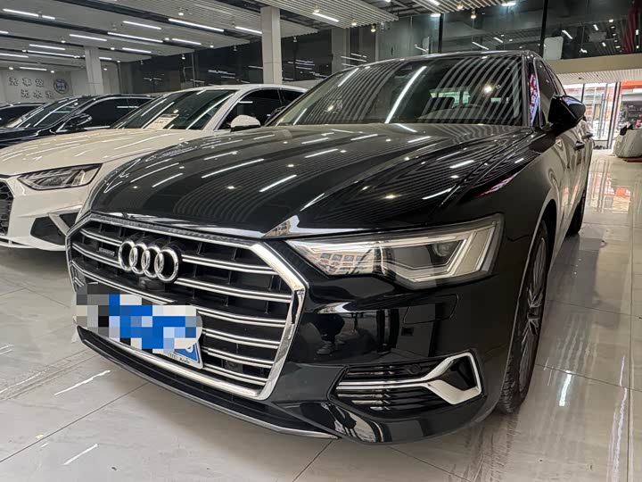 Фото 1 - Audi A6L