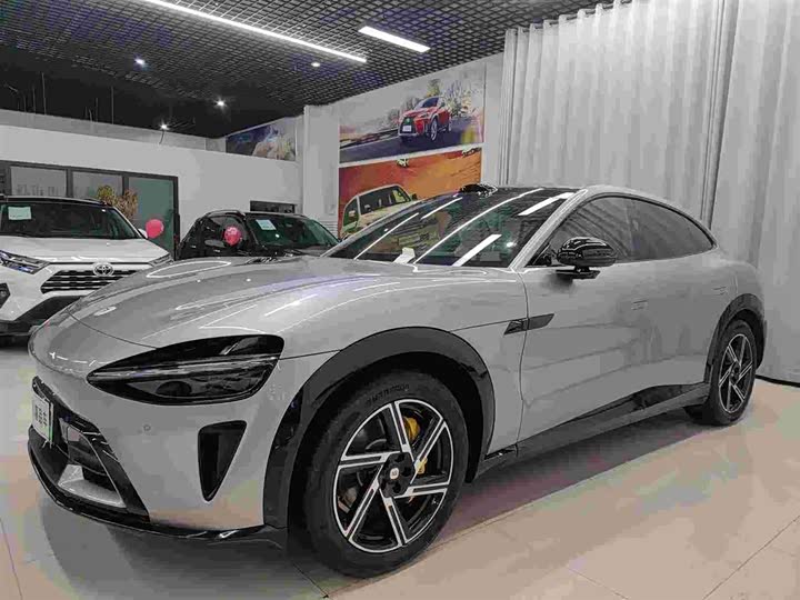 Фото 1 - Xiaomi YU7