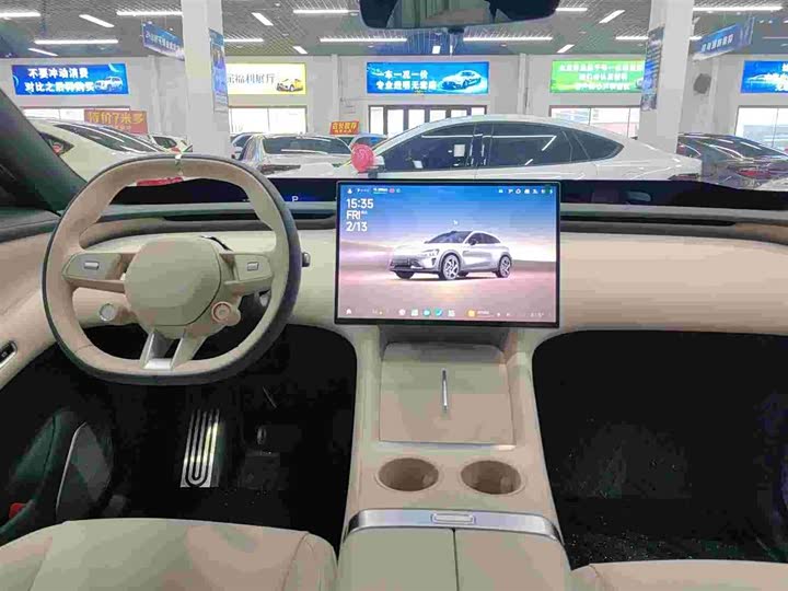 Фото 7 - Xiaomi YU7